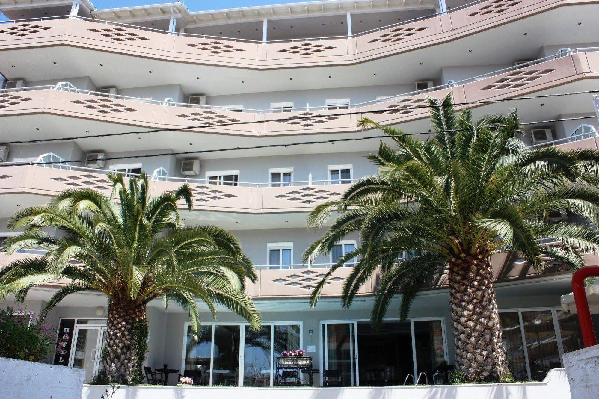 Hotel Cariatis Nea Kallikrateia Exteriér fotografie