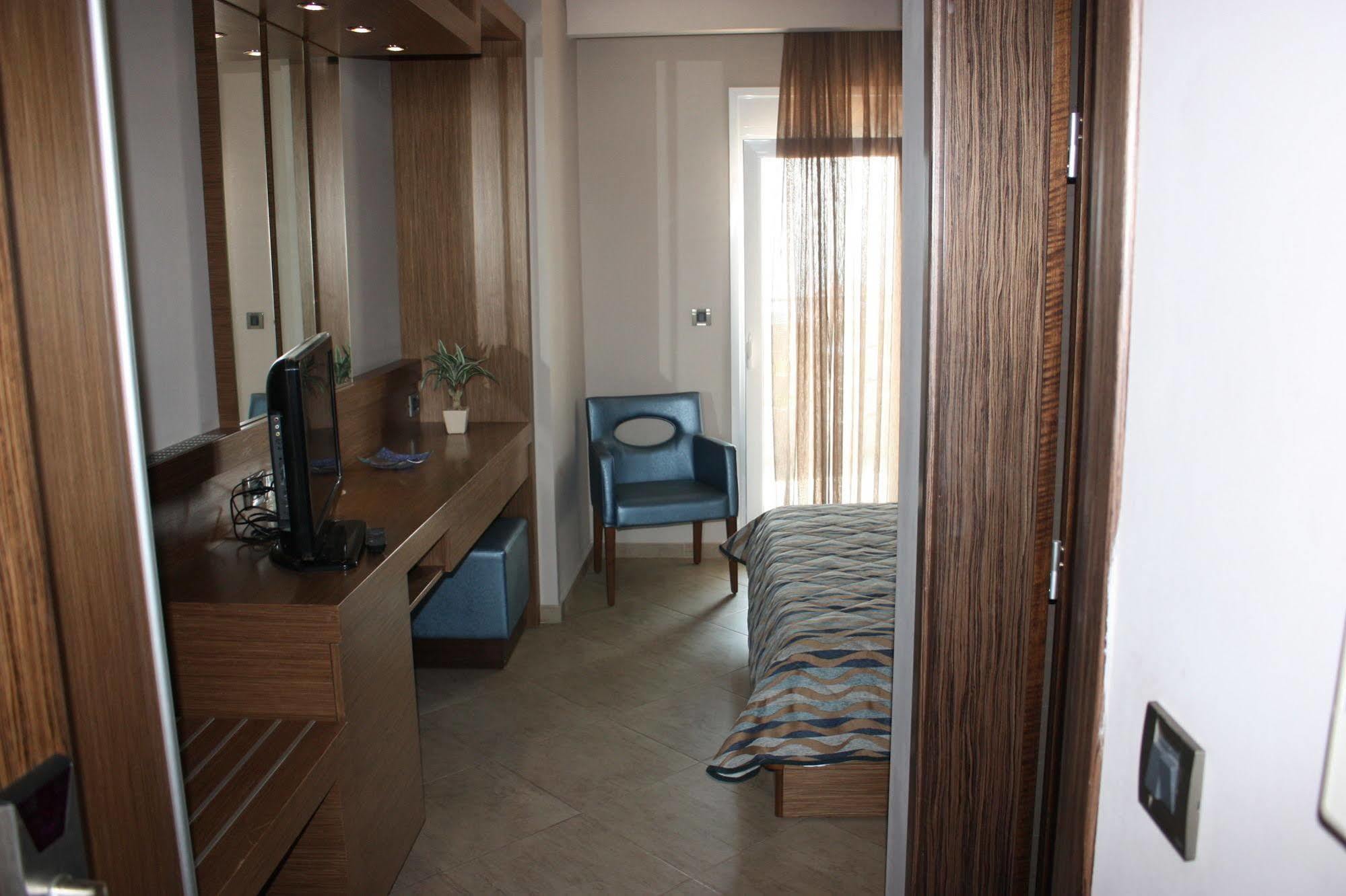 Hotel Cariatis Nea Kallikrateia Exteriér fotografie